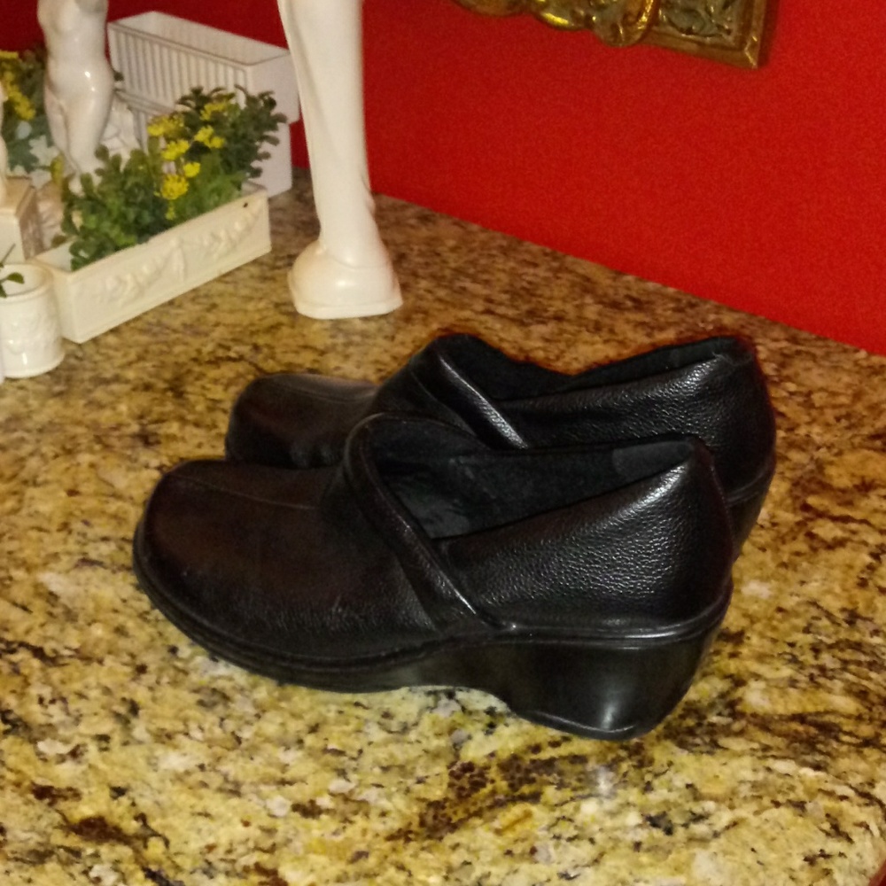 B.O.C. Leather Clogs